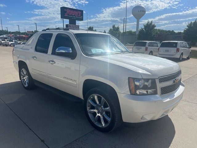 Used 2011 Chevrolet Avalanche LTZ with VIN 3GNTKGE32BG395551 for sale in Lennox, SD
