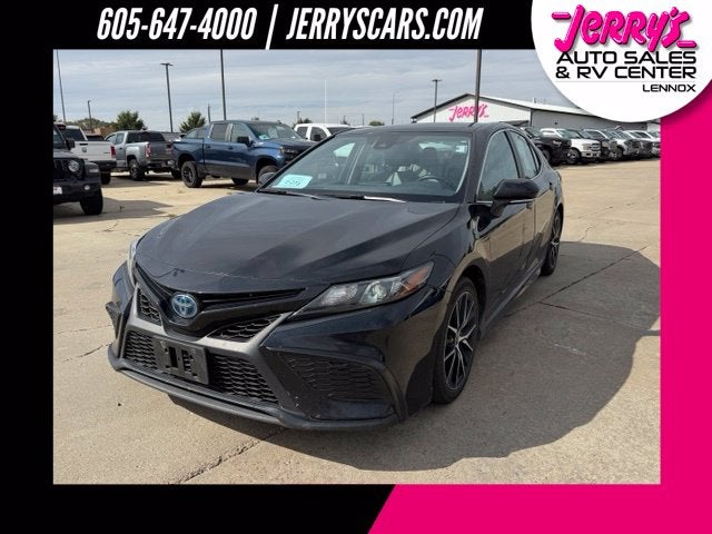 2022 Toyota Camry Hybrid SE