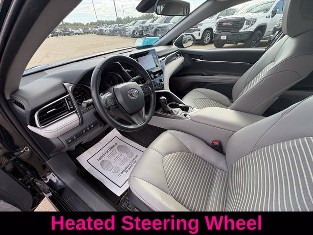 2022 Toyota Camry Hybrid SE