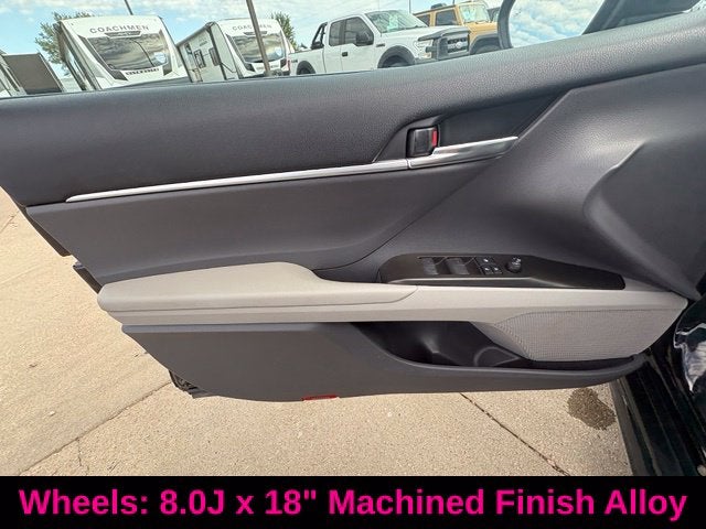 2022 Toyota Camry Hybrid SE