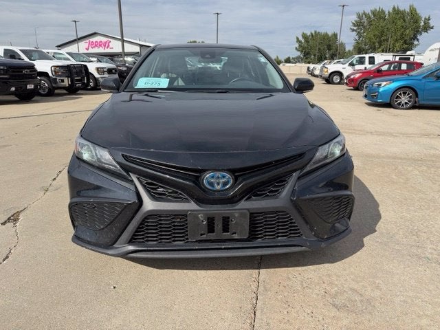 2022 Toyota Camry Hybrid SE