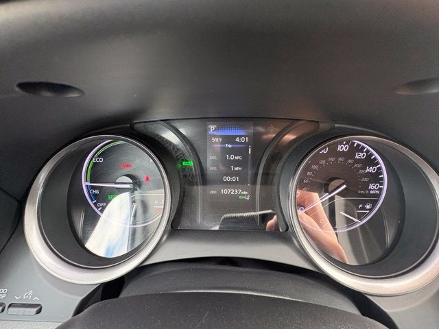 2022 Toyota Camry Hybrid SE