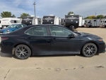 2022 Toyota Camry Hybrid SE