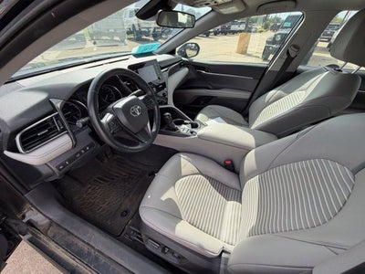 2022 Toyota Camry Hybrid SE