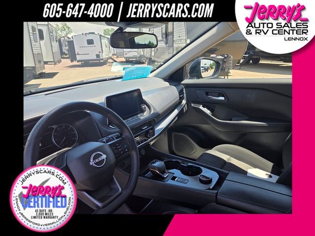 2025 Nissan Rogue SV