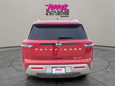 2023 Nissan Pathfinder SL