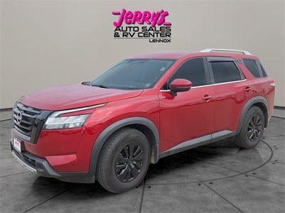 2023 Nissan Pathfinder SL