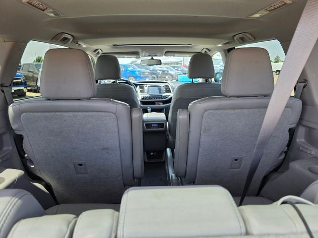 2016 Toyota Highlander Base