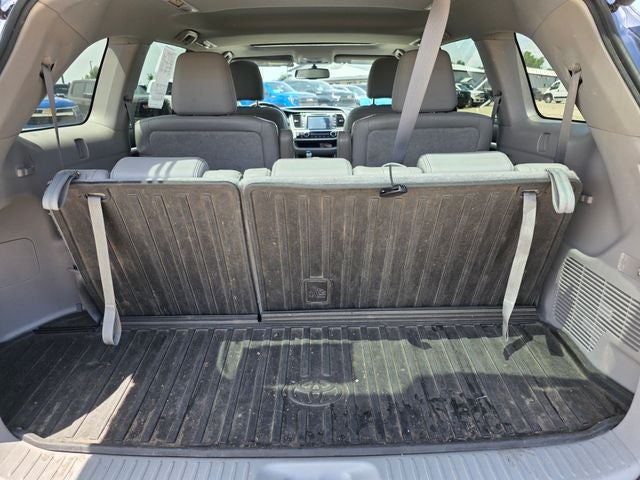 2016 Toyota Highlander Base