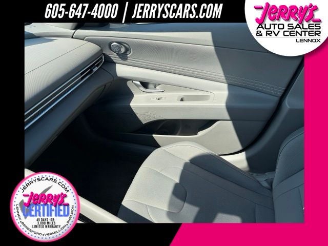 2025 Hyundai Elantra SEL Convenience
