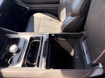 2025 Jeep Wagoneer Base