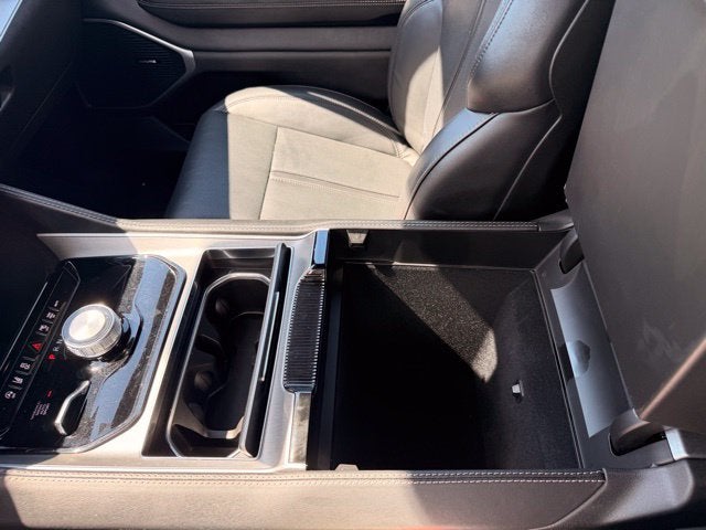 2025 Jeep Wagoneer Base
