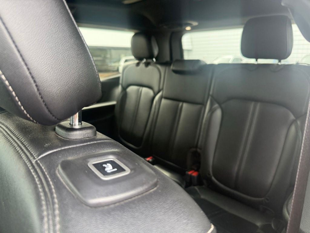 2024 Jeep Wagoneer Base