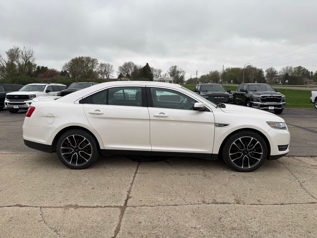 2018 Ford Taurus SEL