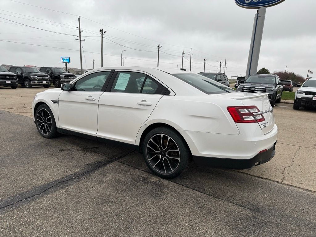 2018 Ford Taurus SEL