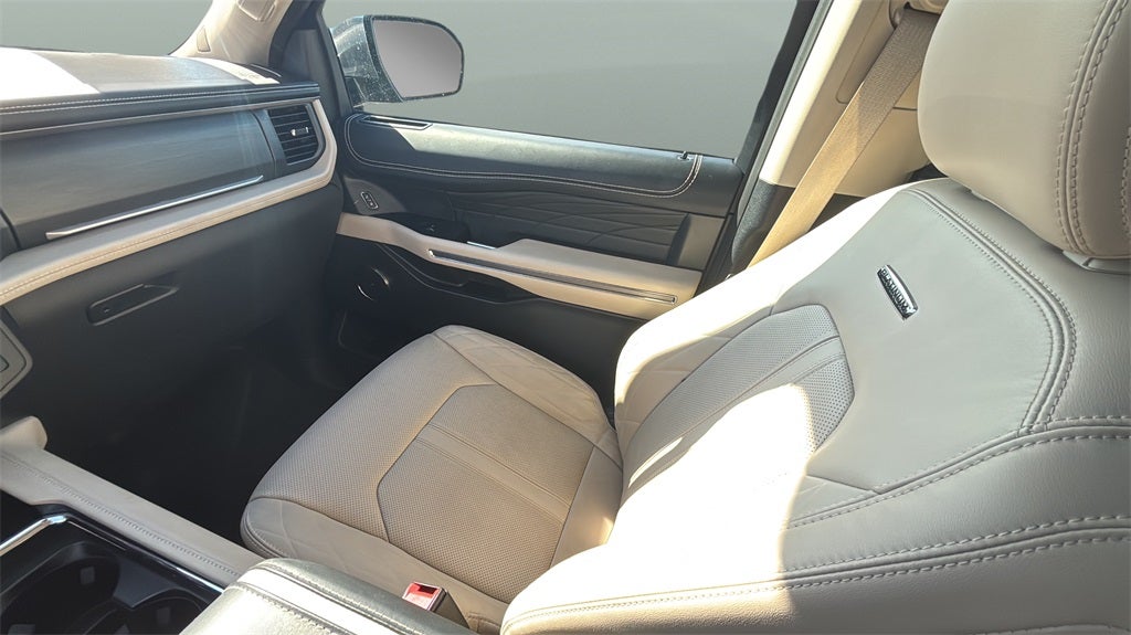 2022 Ford Expedition Max Platinum
