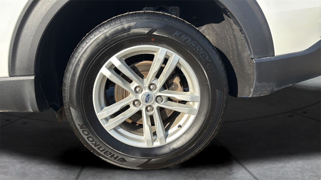 2023 Ford Explorer XLT 202A