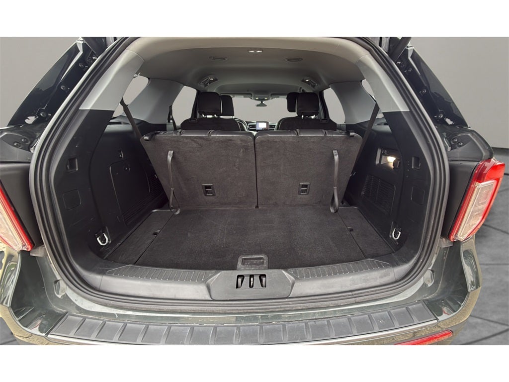 2023 Ford Explorer XLT 202A