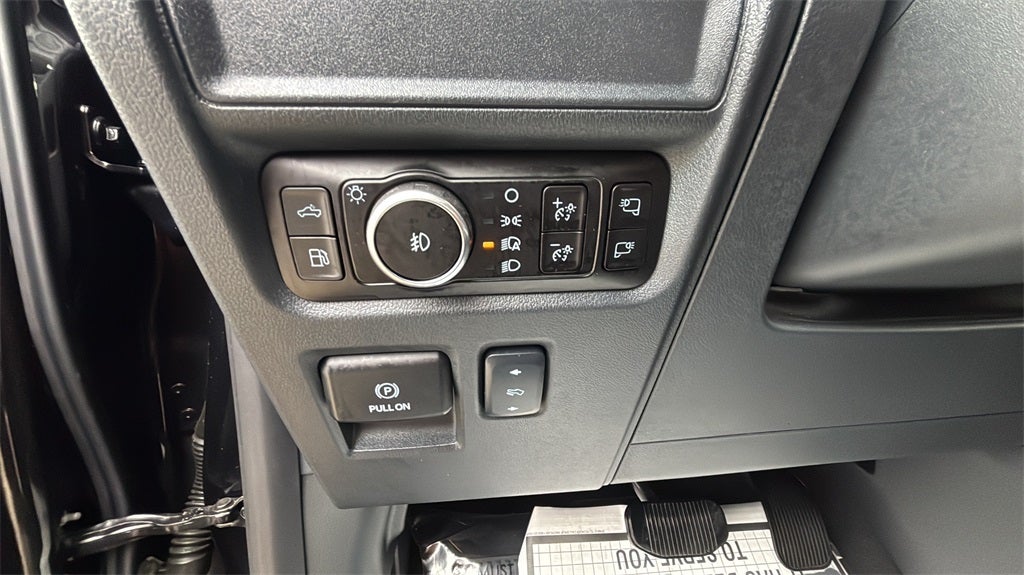 2025 Ford F-150 Platinum 5 1/2 FT BOX