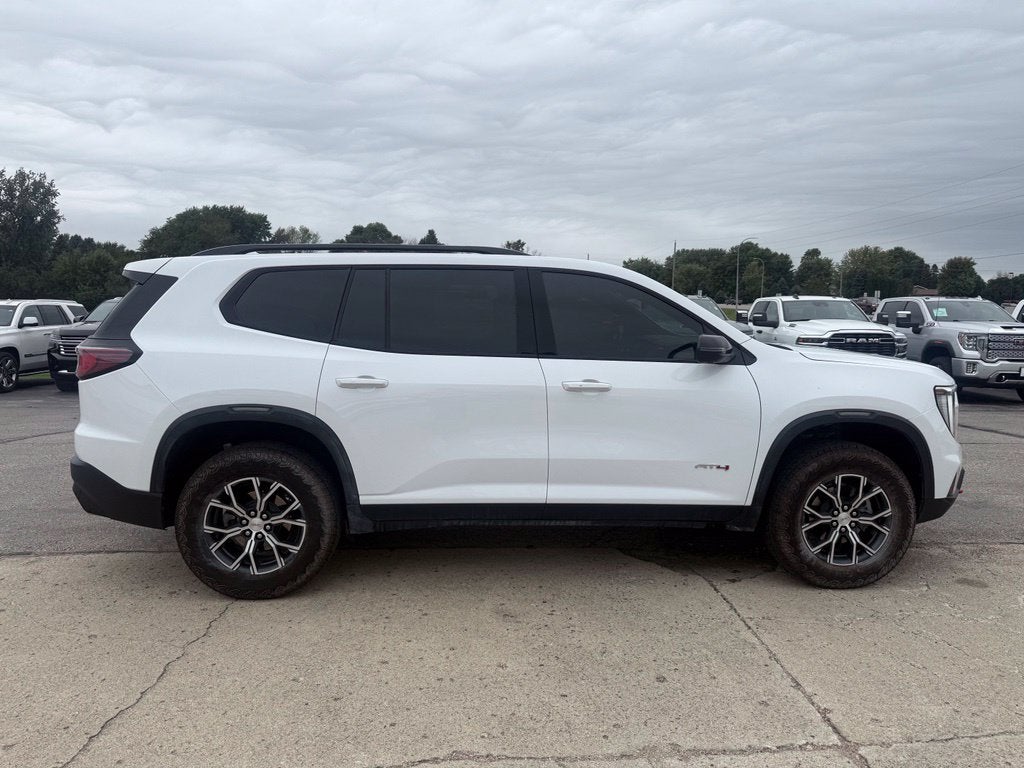 2025 GMC Acadia AT4