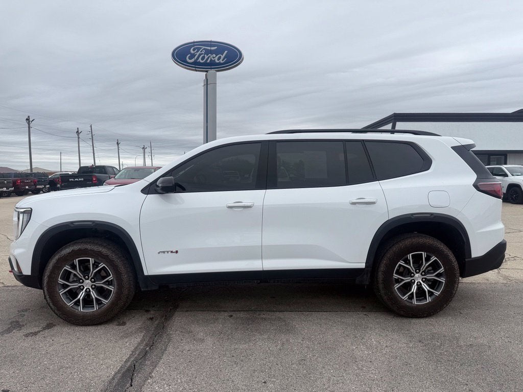 2025 GMC Acadia AT4