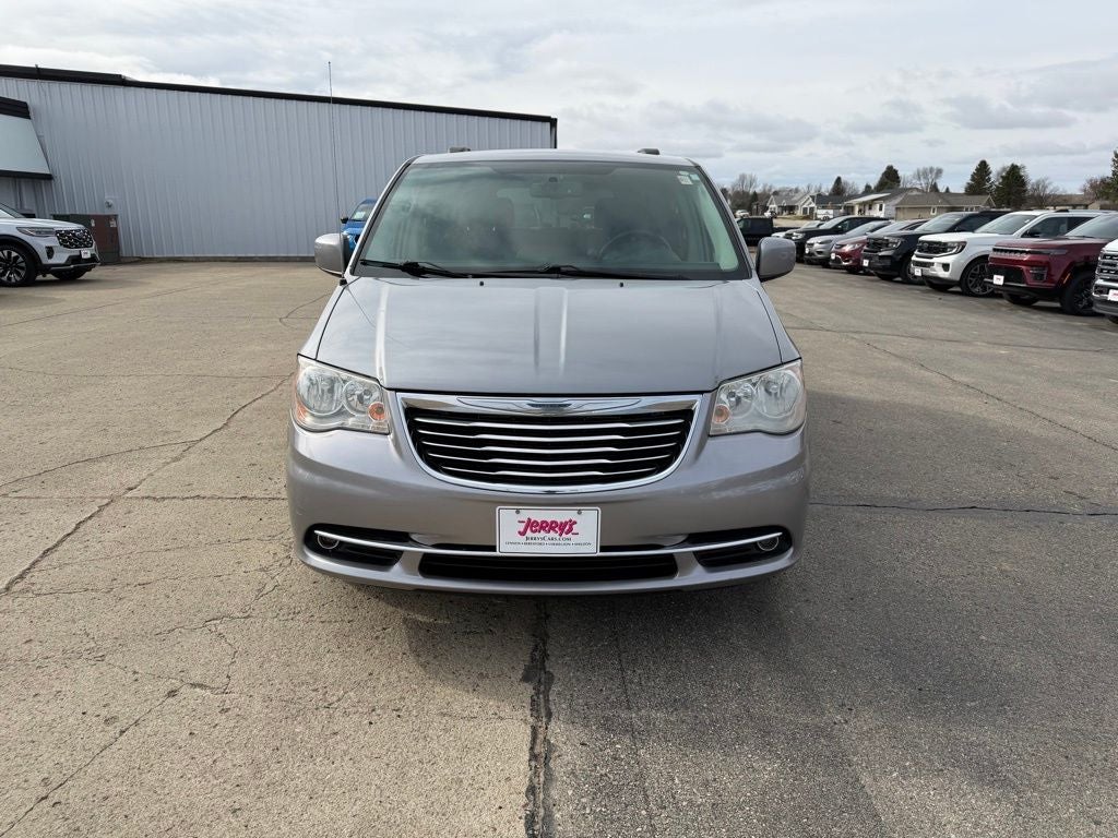 Used 2014 Chrysler Town & Country Touring with VIN 2C4RC1BG1ER158990 for sale in Lennox, SD