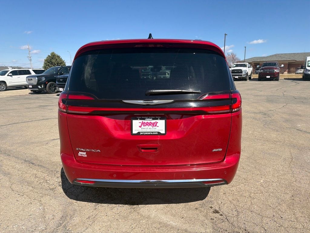 2024 Chrysler Pacifica Touring L