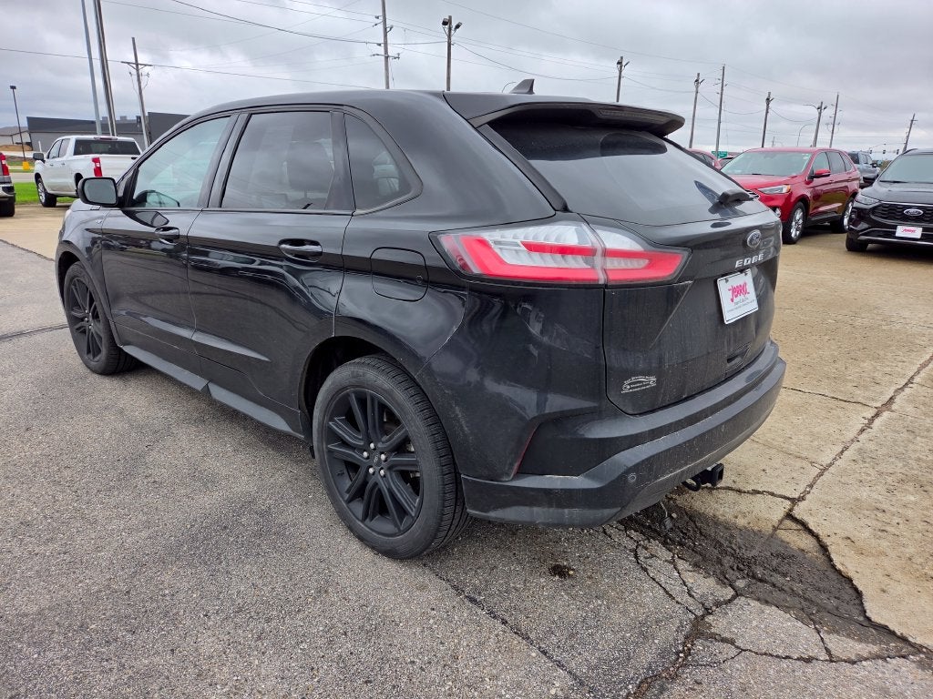 2022 Ford Edge ST Line