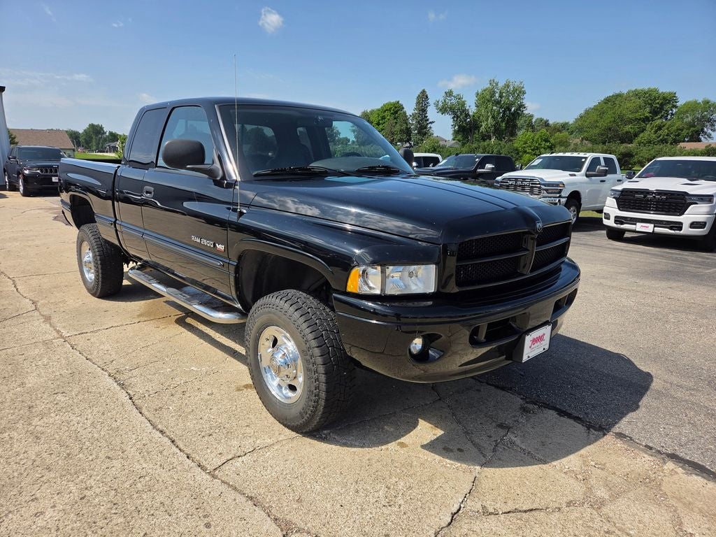 2002 Dodge Ram 2500 SLT