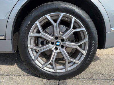 2025 BMW X7 xDrive40i
