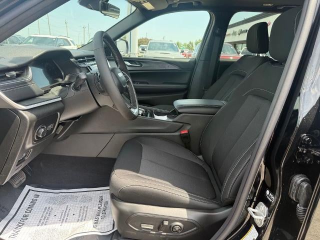 2026 Jeep Grand Cherokee Laredo X 4x4