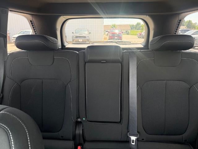2026 Jeep Grand Cherokee Laredo X 4x4