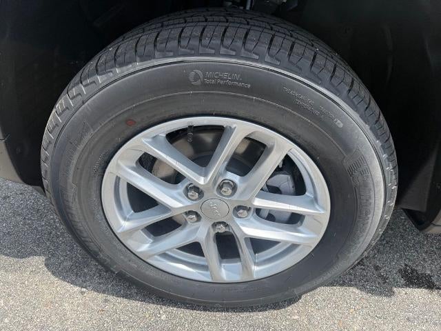 2026 Jeep Grand Cherokee Laredo X 4x4