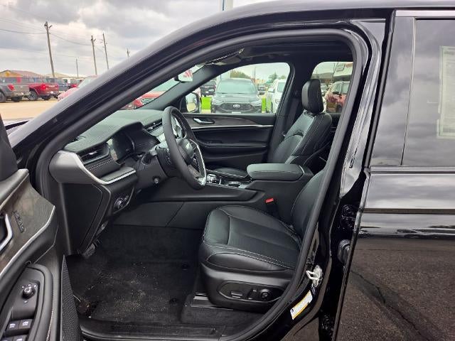 2027 Jeep Grand Cherokee Limited Reserve 4x4