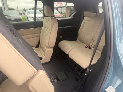 2027 Jeep Grand Cherokee L Limited 4x4