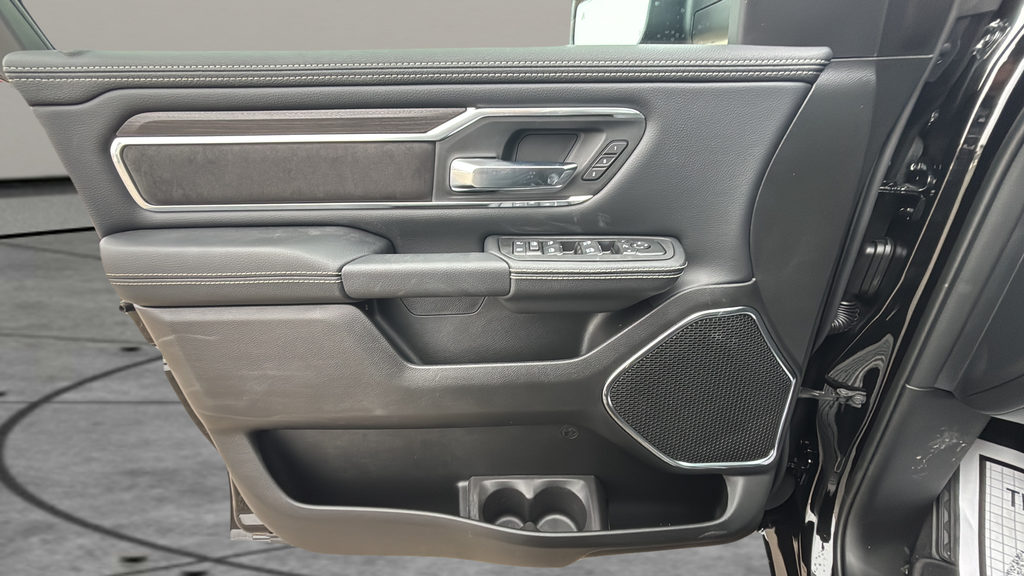 2026 RAM 1500 Laramie 4x4 Crew Cab 5'7" Box