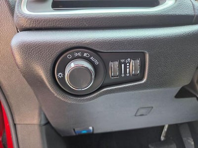 2027 Chrysler Pacifica Select FWD