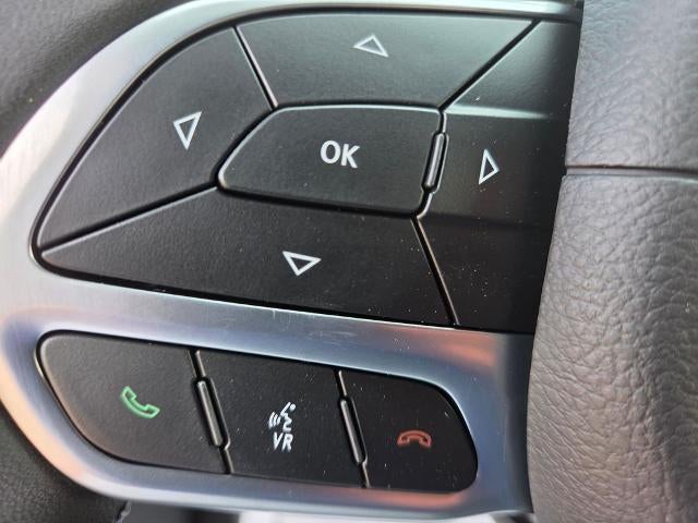 2027 Chrysler Pacifica Select FWD