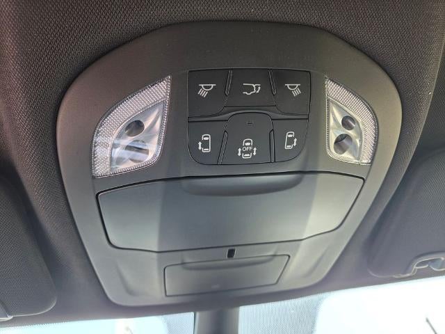 2027 Chrysler Pacifica Select FWD