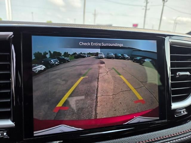 2027 Chrysler Pacifica Select FWD