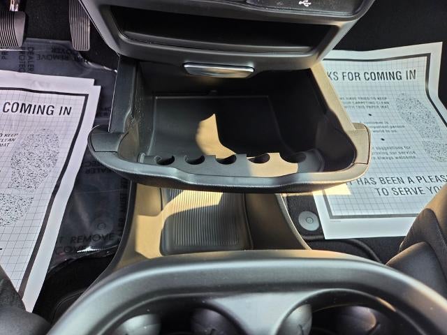 2027 Chrysler Pacifica Select FWD