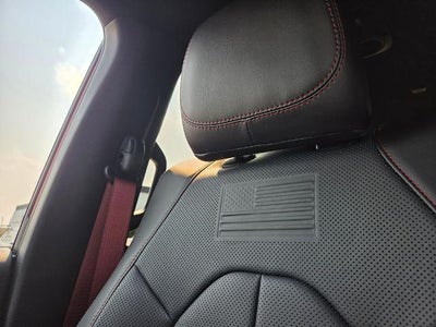 2027 Chrysler Pacifica Select FWD