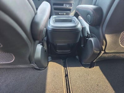 2027 Chrysler Pacifica Select FWD