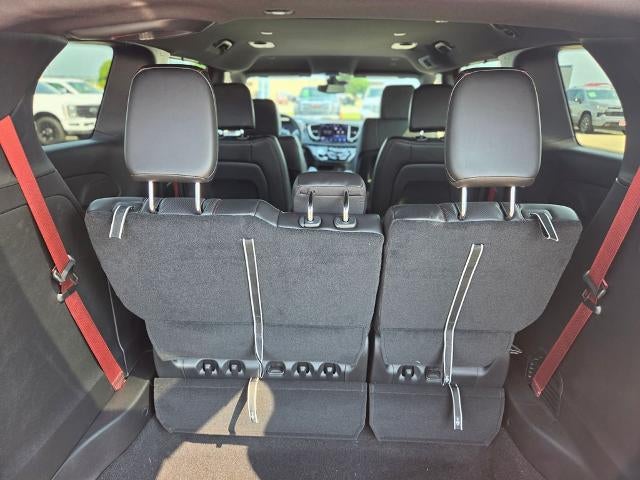 2027 Chrysler Pacifica Select FWD