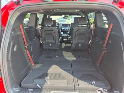 2027 Chrysler Pacifica Select FWD