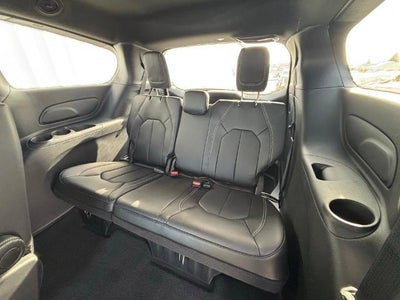 2026 Chrysler Pacifica Select AWD