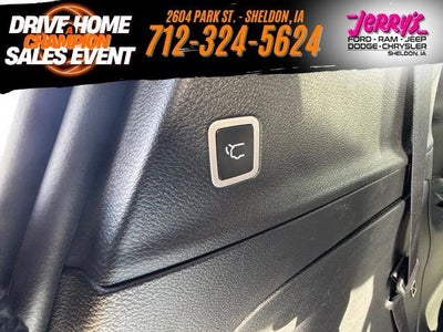 2026 Chrysler Pacifica Select AWD