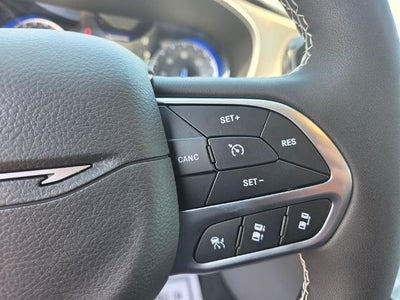 2027 Chrysler Pacifica Select AWD