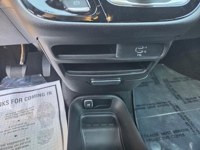 2027 Chrysler Pacifica Select AWD