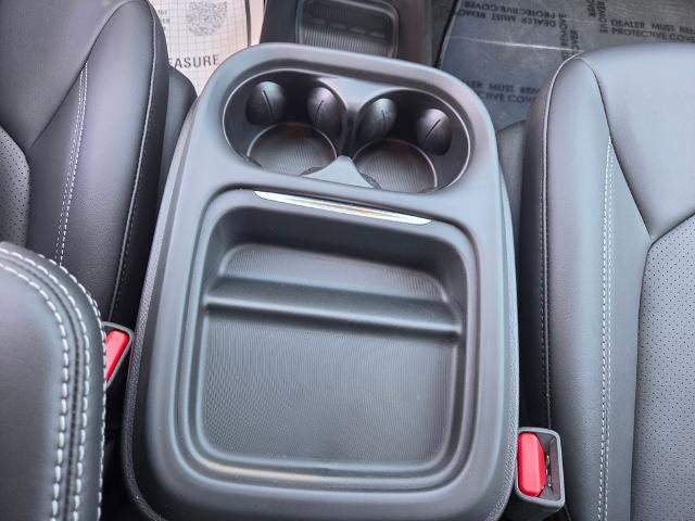 2027 Chrysler Pacifica Select AWD